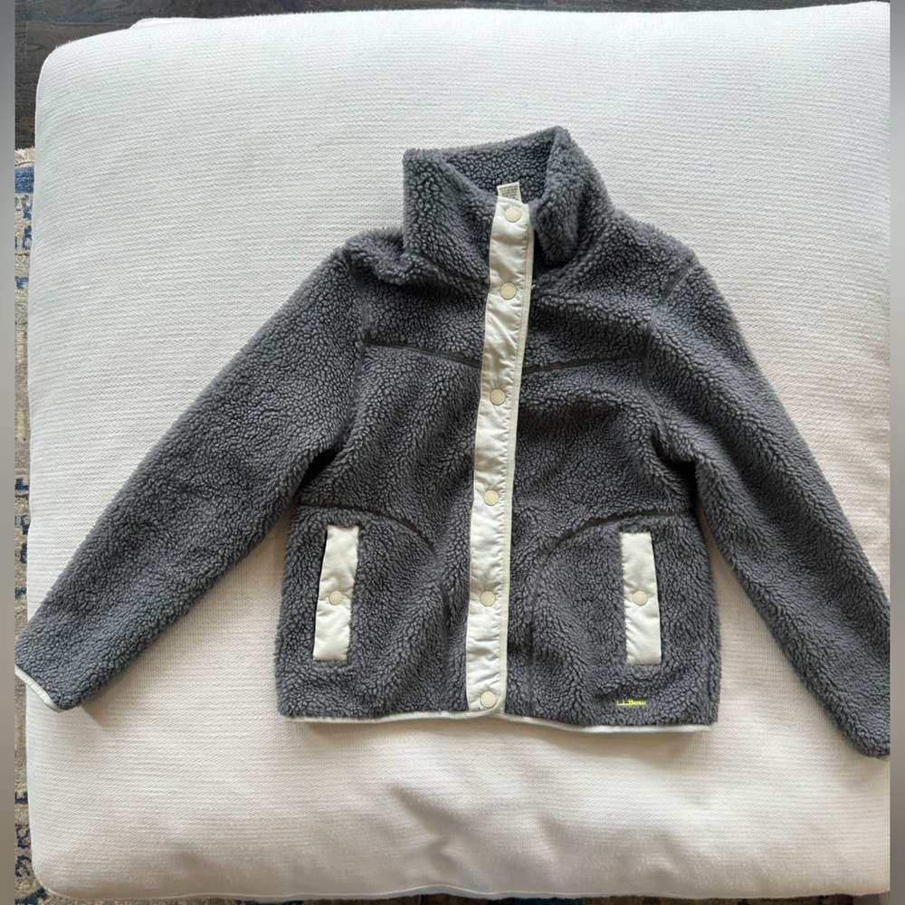 L.L. Bean Gray Sherpa Fleece Jacket with Cream Trim, Women's Small - Regular.